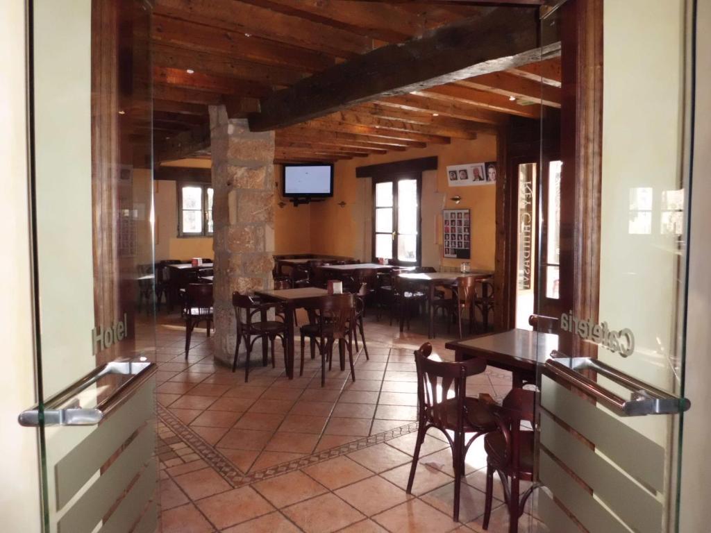 Hotel Rey Chindasvinto Коварубиас Екстериор снимка
